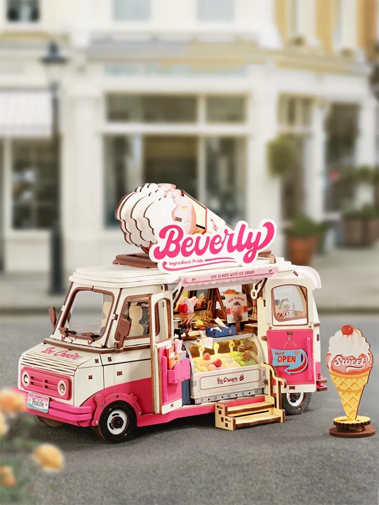 TGS06 IceCreamTruck